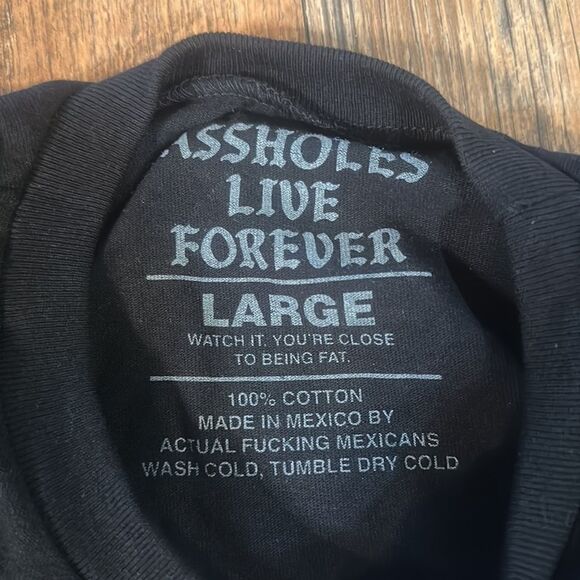 Assholes live forever t-shirt L (3537) NWOT - Picture 2 of 3